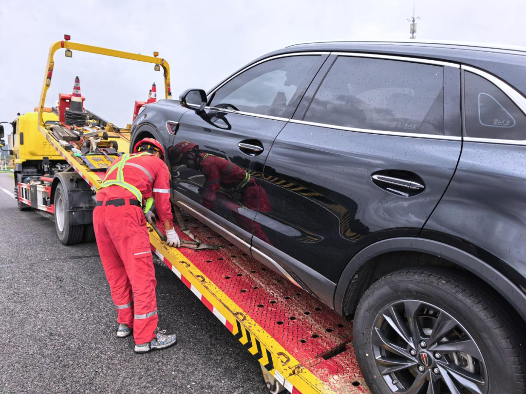 20251014095938_1320 20251014095938_1320